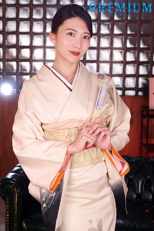 見つめ合って濃厚な接吻で体液を交じり合わせ燃え上がる艶情セックス　入田真綾